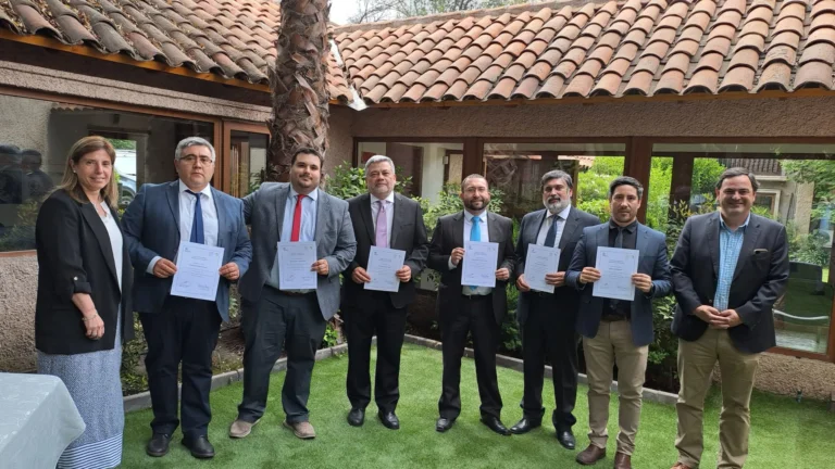 Profesores SEDUC se certifican en programa de la U. de Harvard