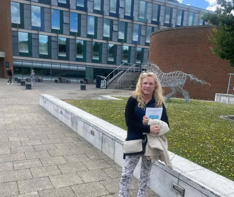 SEDUC presente en congreso de literatura en Inglaterra
