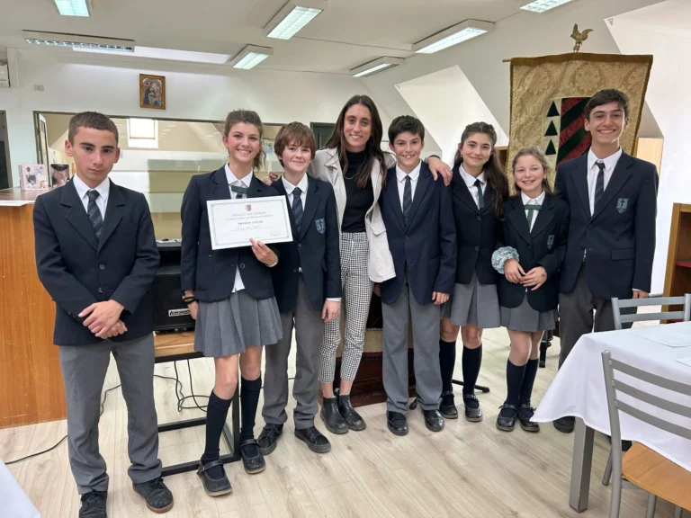 Colegio Los Alerces organizó 2° Interescolar de Debate