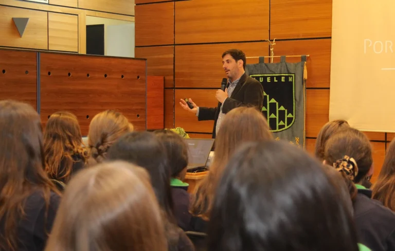 Experto argentino Patricio Videla visitó nuestros colegios