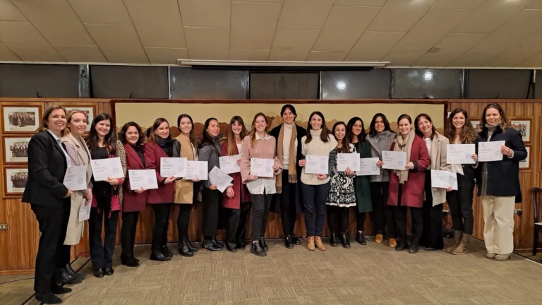 Docentes SEDUC se titulan del curso “Profesores que dejan huella”